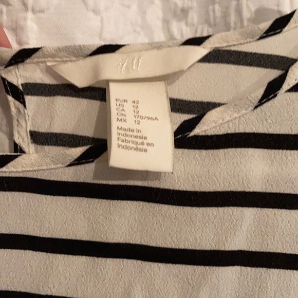 Striped blouse - Picture 2 of 4